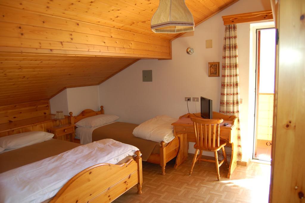 Hotel Millefiori Vigo di Fassa Chambre photo